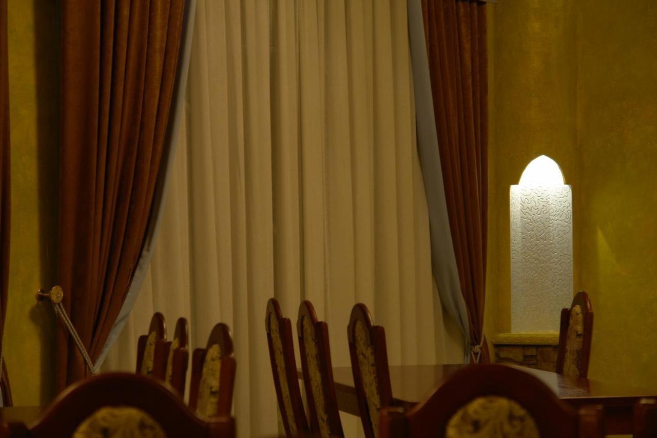 Грк Золота Підкова Motel Chupyra Bagian luar foto